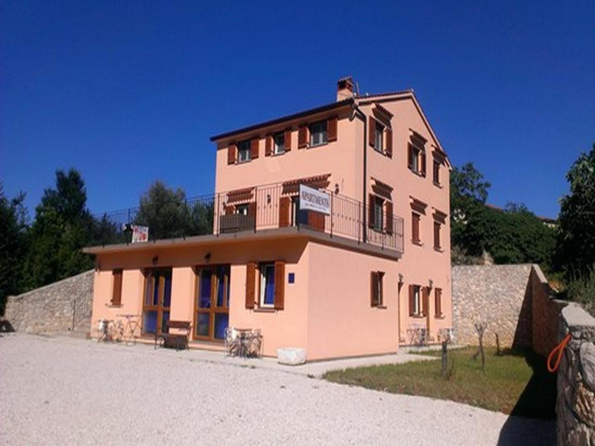 Apartments Barbara With Pool Brseč Zewnętrze zdjęcie